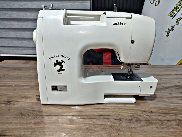 چرخ خیاطی برادر m7100